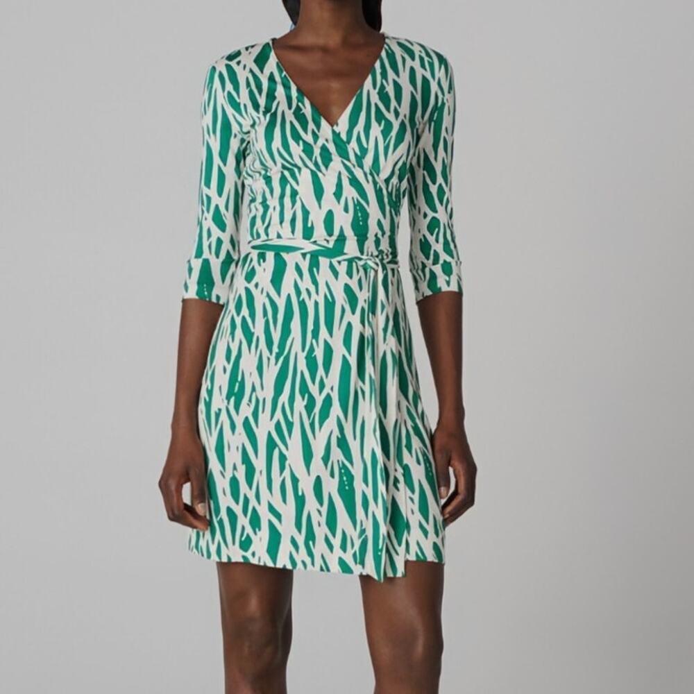 Diane von Furstenberg Julian Wrap Dress Twigs Green White 100% Silk Jersey  12